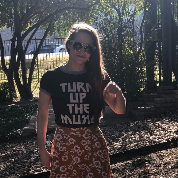 TShirt - Picture 3 of 3